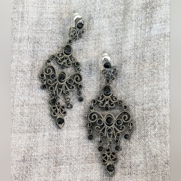 Genuine Austrian Crystal Chandelier Earrings Black - Picture 1 of 2